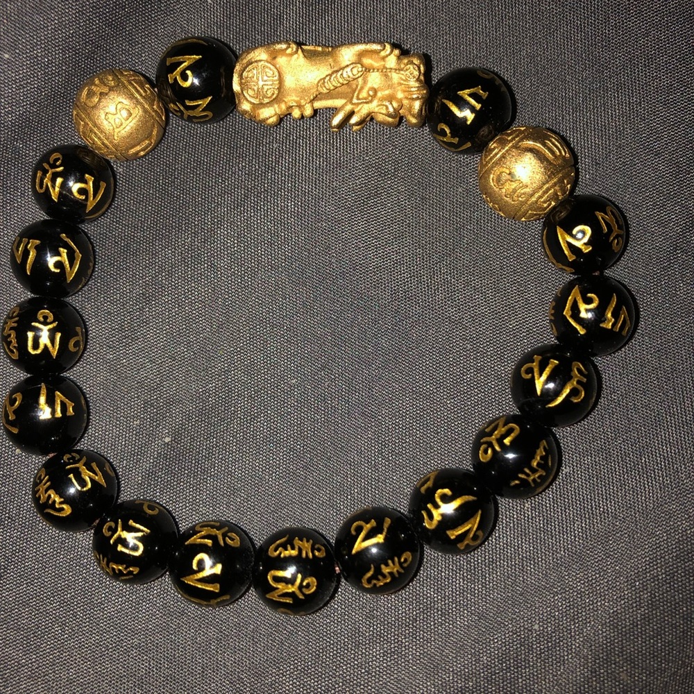 Feng shui dragon good luck bracelet. NEW
